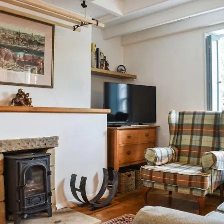 Michaelmass Cottage بيت للعطل *